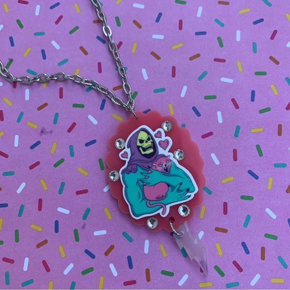 Skeltor Necklace 80s retro He Man villain cameo pink kawaii statement - Picture 1 of 4